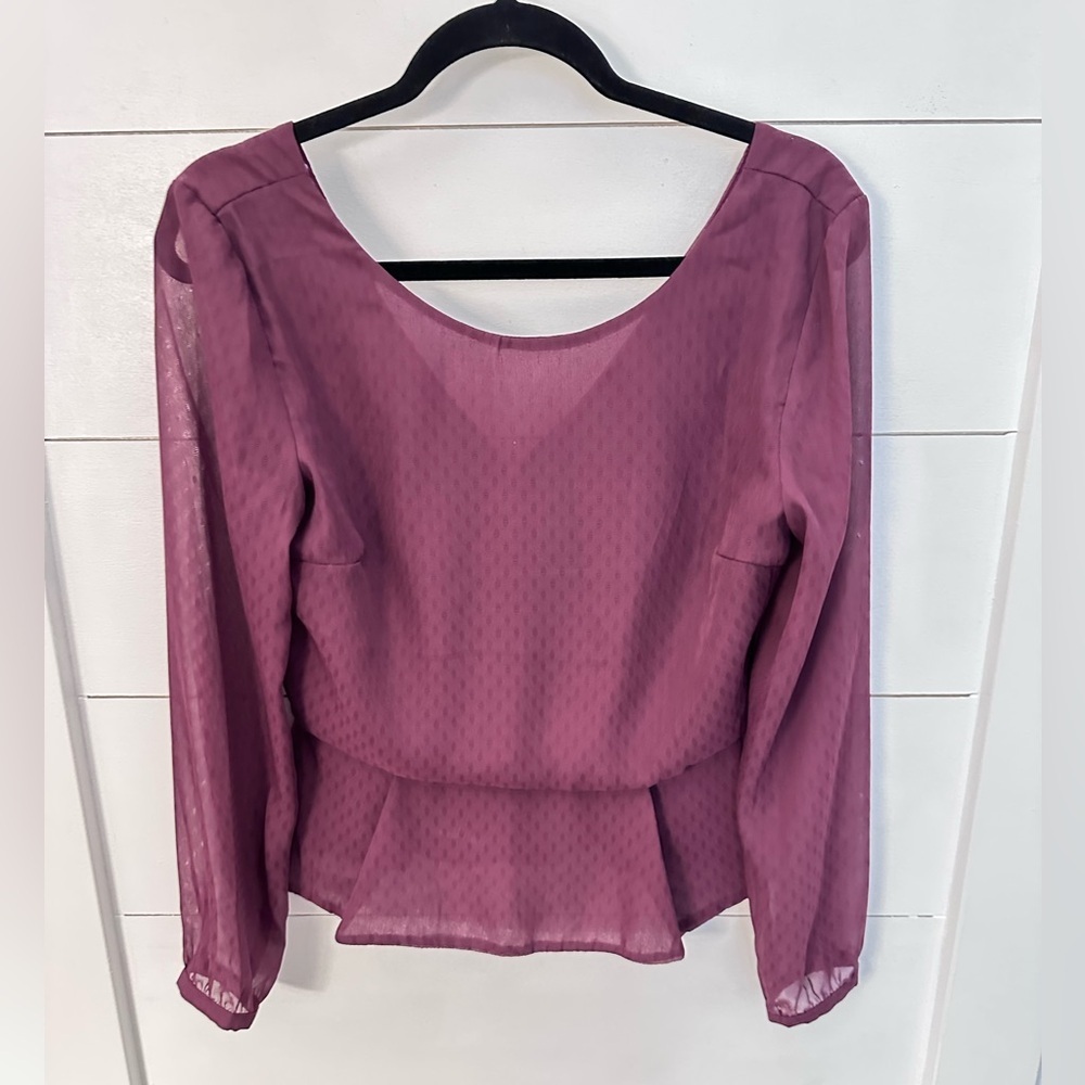 ASTR S Peplum plum hem pilgrim button back ruffle waist sheer arm blouse classic - Picture 3 of 14